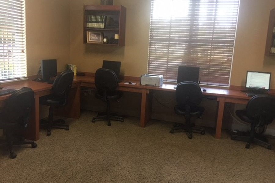 Marbrisa Apartments business center