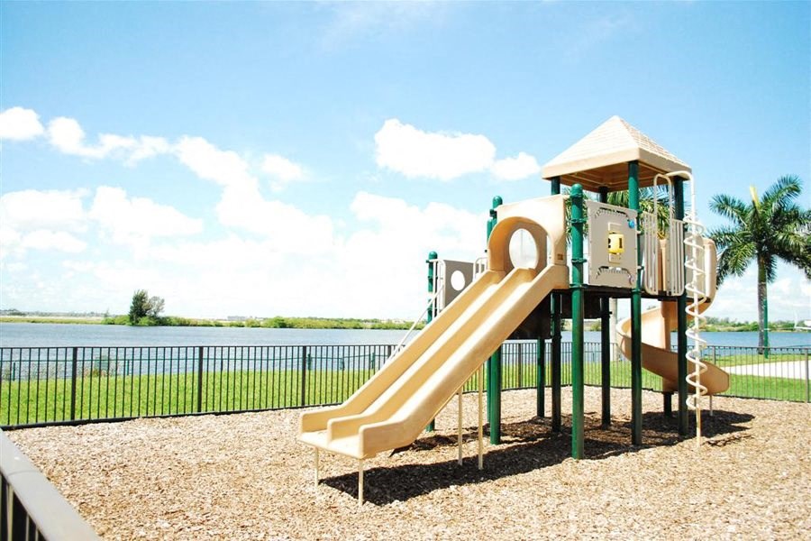 Marbrisa Apartments playground