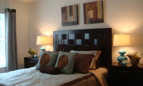 Bedroom with ample space for furnishingsat Mariners Cove, Florida