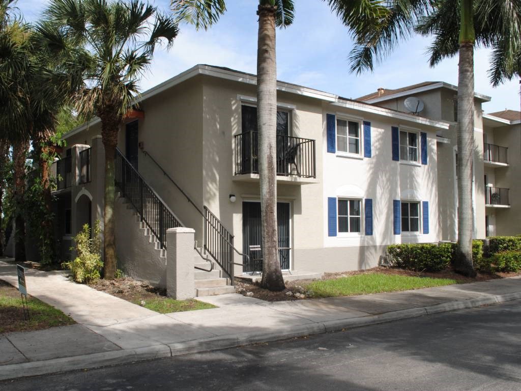 Exterior at Tuscany Place Apartments, Florida, 33032