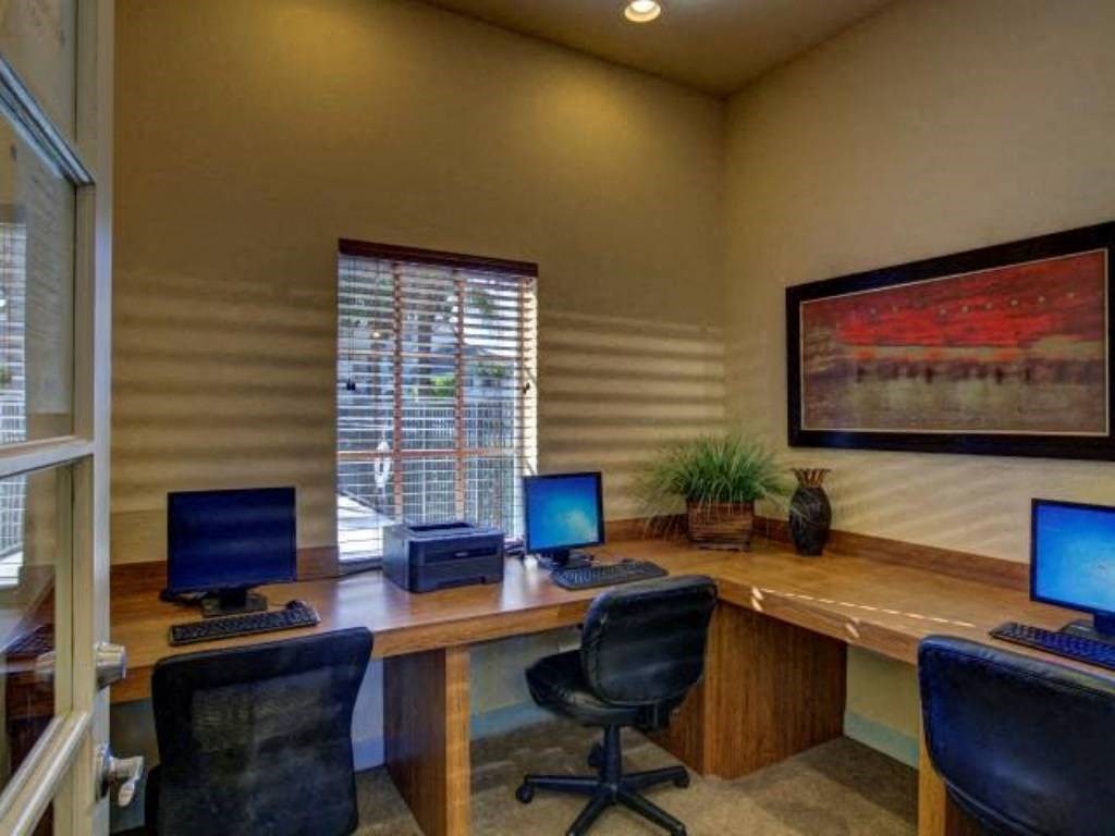 business center for residents at Valencia Pointe, Miami, Florida