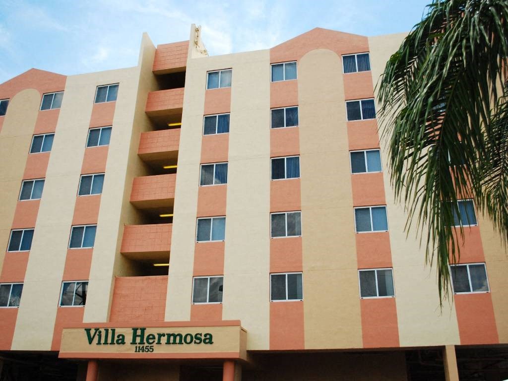 exterior and entrance at Villa Hermosa, Miami, FL