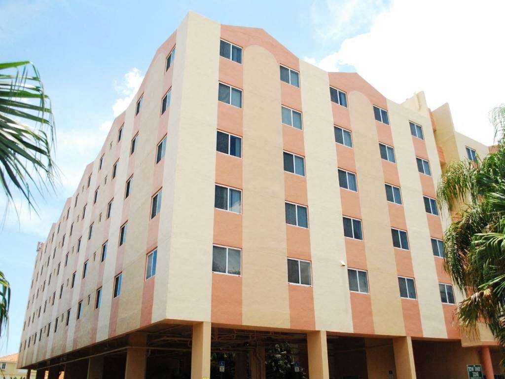 parking areas at Villa Hermosa, Miami, FL