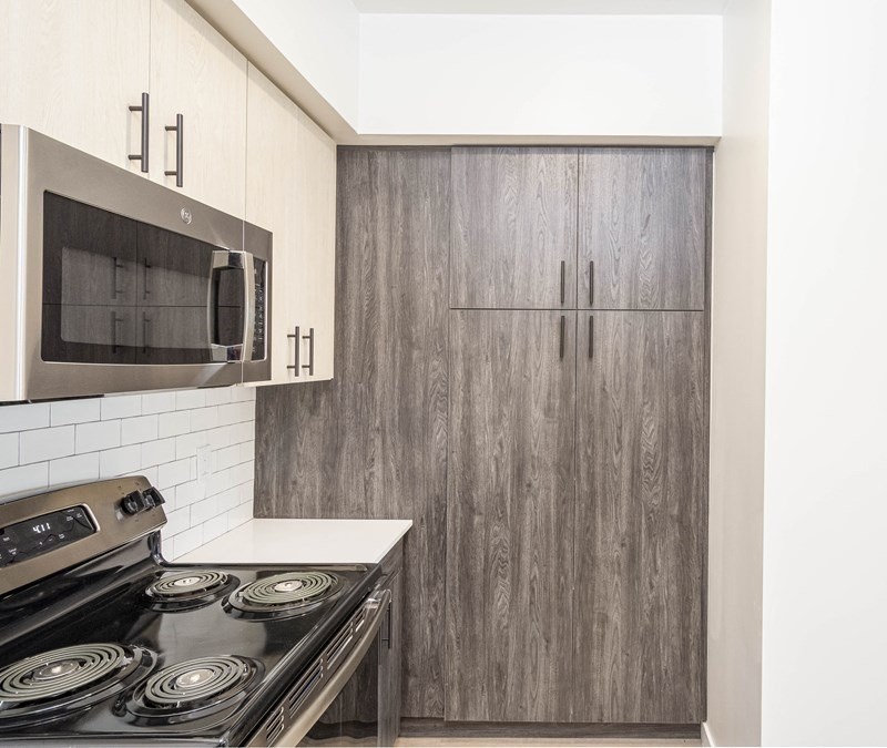 Electric Range In Kitchen at 38° NORTH, California