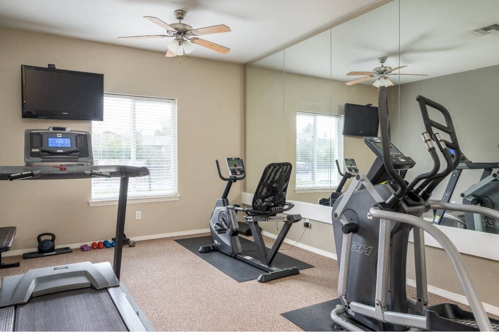 the gym at the apartments for rent at Quail Run Apartments, WA