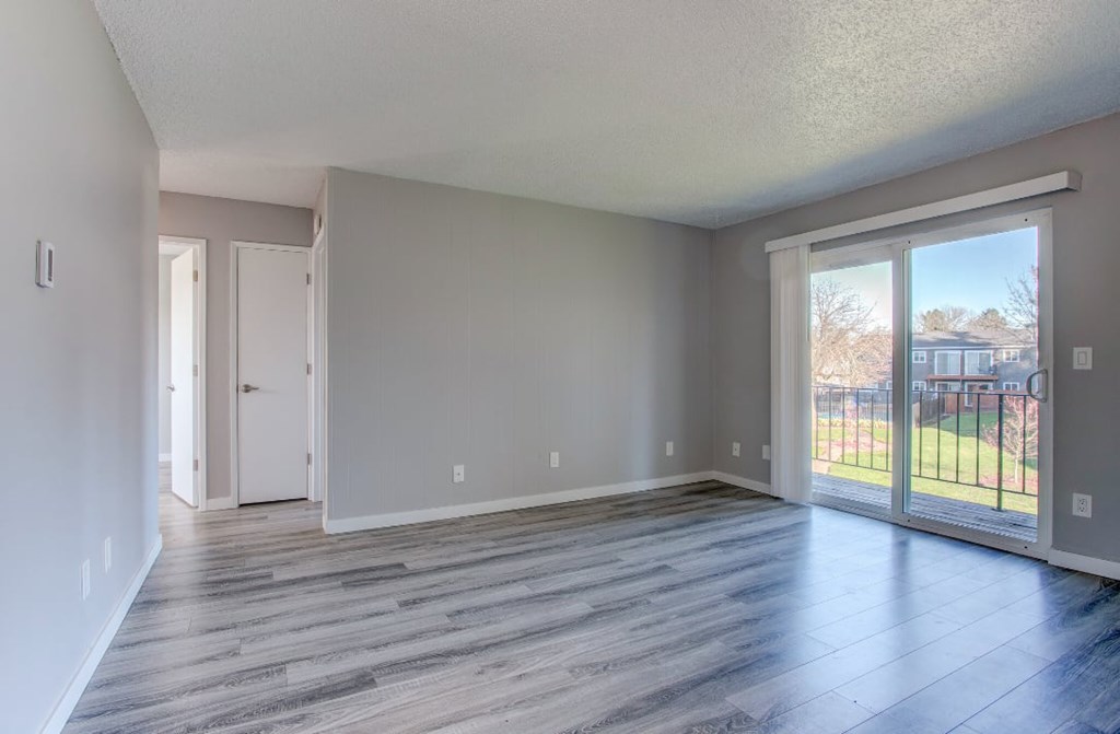 Unfurnished Living Area at Tigardville Apartments, Tigard, OR 97223