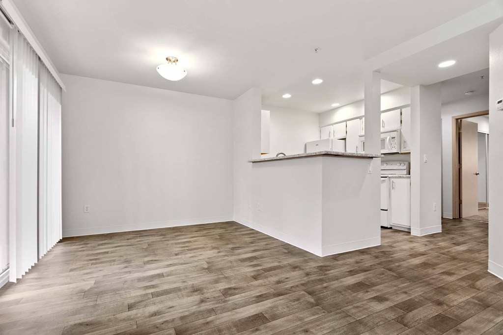Living And Kitchen at Maple Ridge, Vancouver, WA