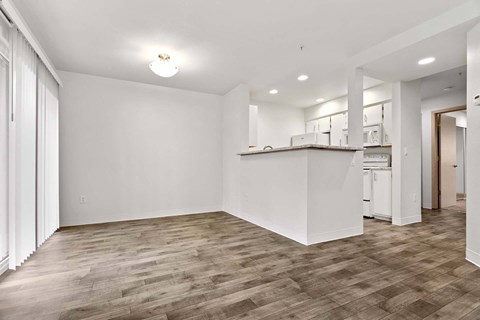 Living And Kitchen at Maple Ridge, Vancouver, WA