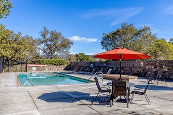 Pool with lounge chairs - Photo Gallery 8