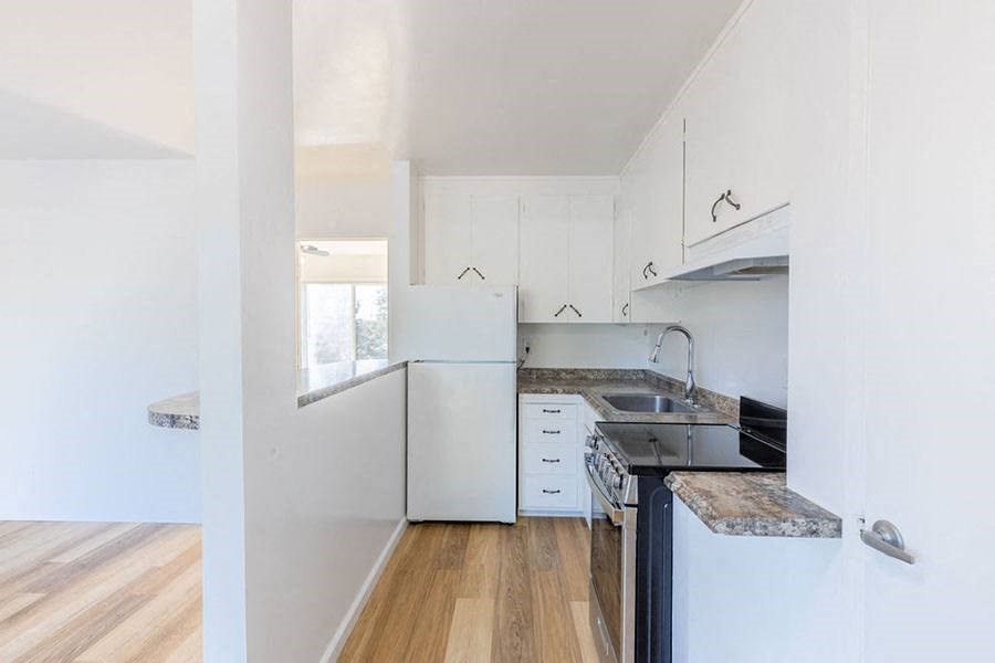 Kitchen with appliances