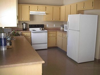 Kitchen with appliances - Photo Gallery 5