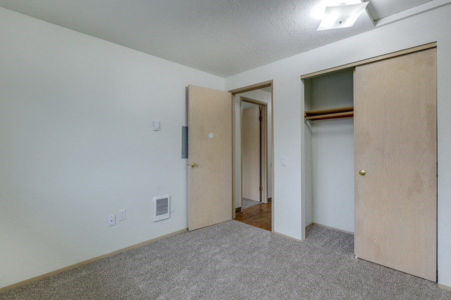 bedroom with closet