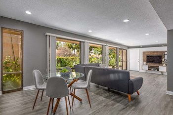 Clubhouse seating near fireplace - Photo Gallery 6