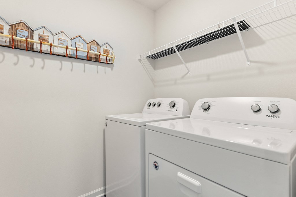 Emerald Lakes Single Family Rentals Ocean Springs, MS, spacious laundry room