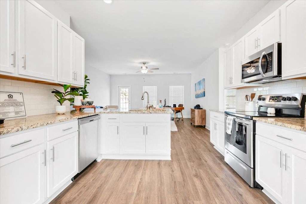 Blue Jay Commons Homes in Rincon, GA photo of kitchen
