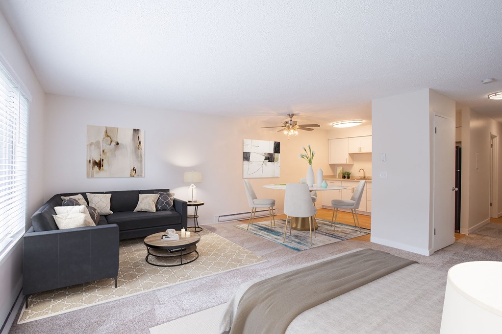 studio with ceiling fan