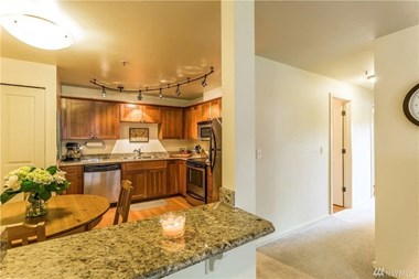 14110 N.E. 179Th Street 2 Beds Apartment for Rent - Photo Gallery 1