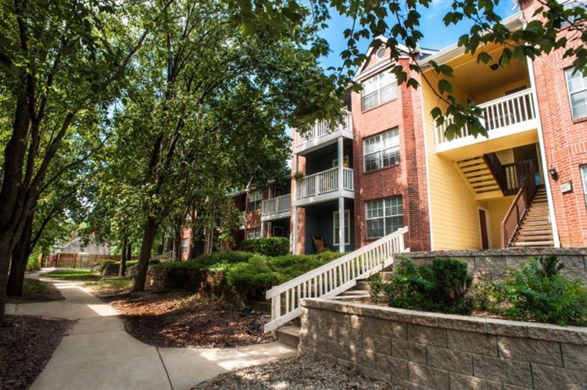 Fountainhead Apartments, 9821 Wornall Road, Kansas City, MO RentCafe