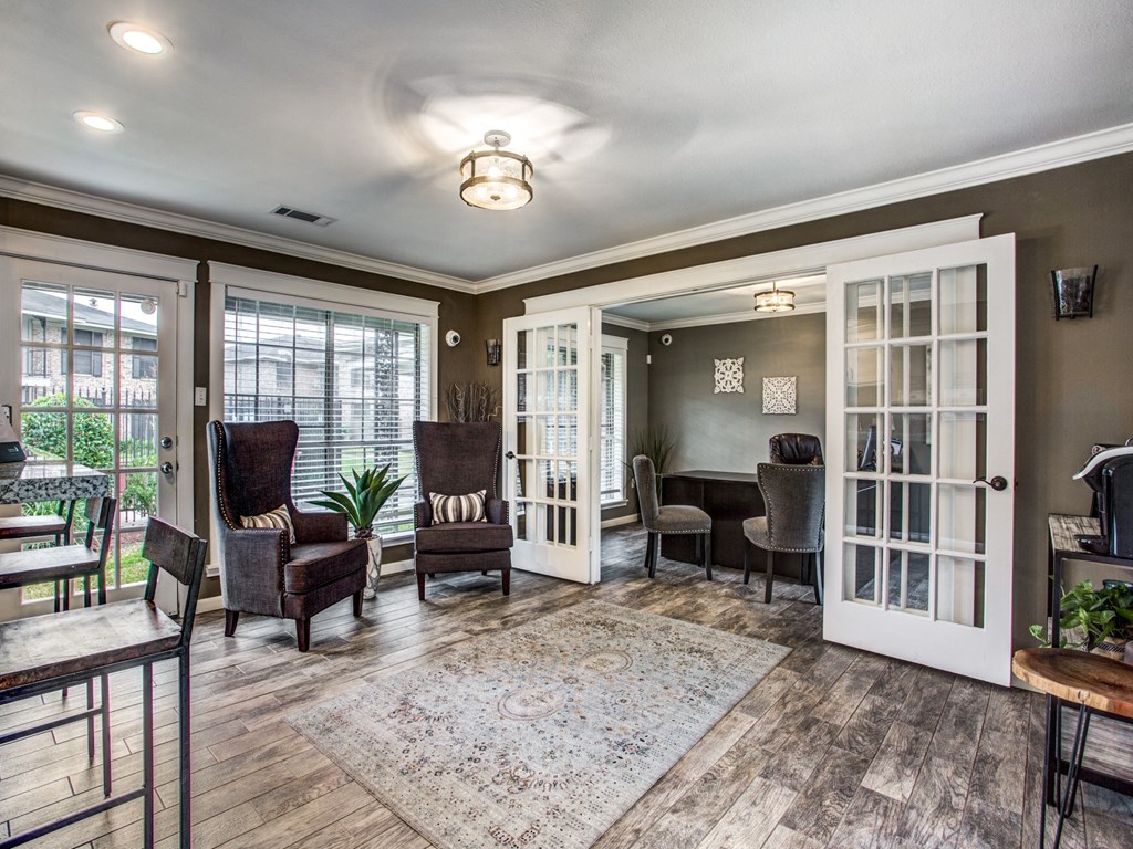 Leasing center