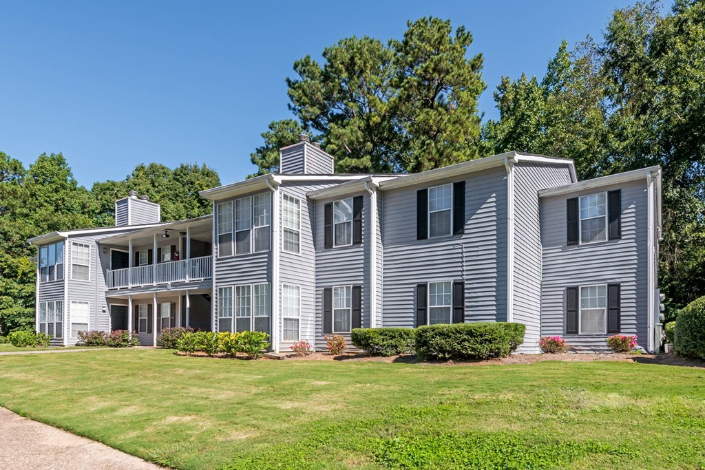 Averly apartments in Jonesboro Georgia photo of building exterior