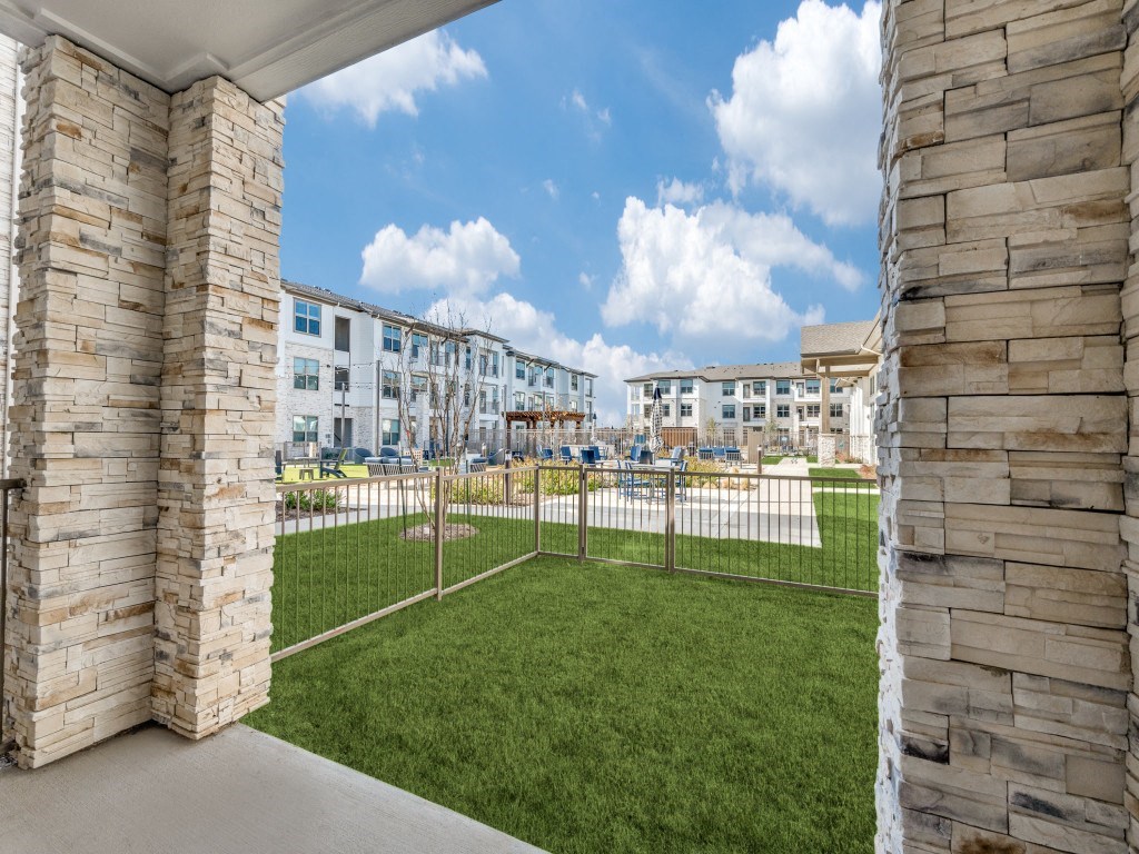 the preserve at ballantyne commons apartments balcony and yard with grass
