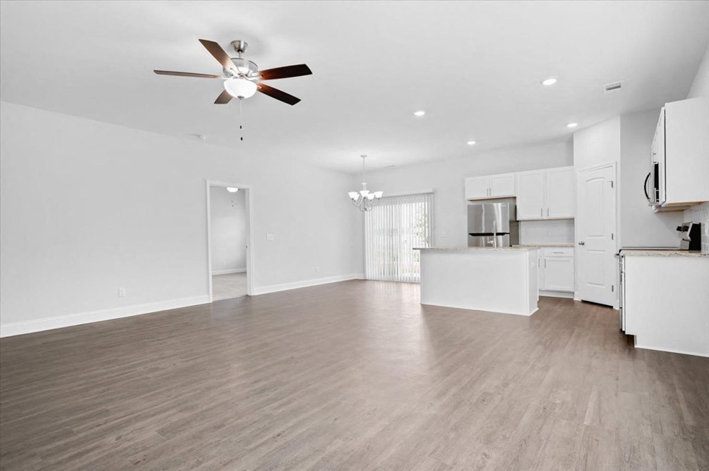 Blue Jay Commons Homes in Rincon, GA photo of living room