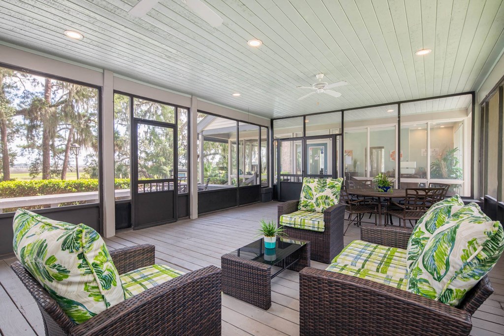 Marsh Cove Apartments in Savannah Georgia photo of pavilion room