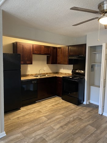1400 Ventura Way Dr Studio-3 Beds Apartment for Rent - Photo Gallery 2