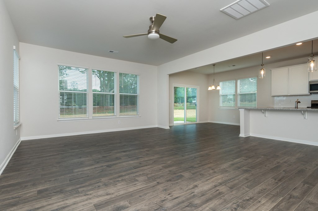Pine Ridge Place Rental Home. Spacious Open concept floor plan