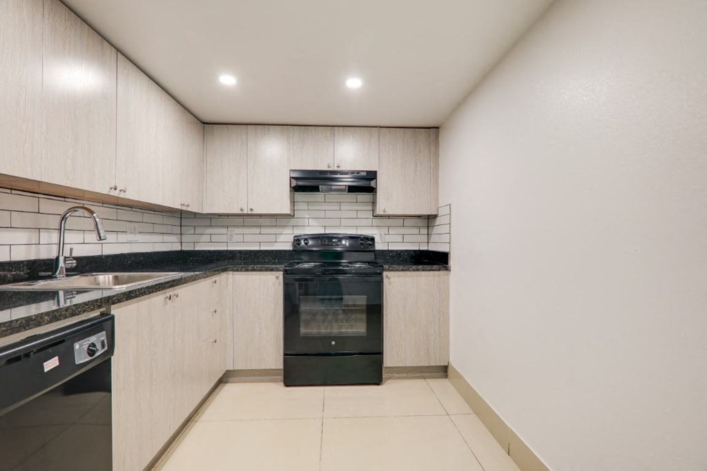 Windward Vista apartments in Lauderhill, FL photo of kitchen