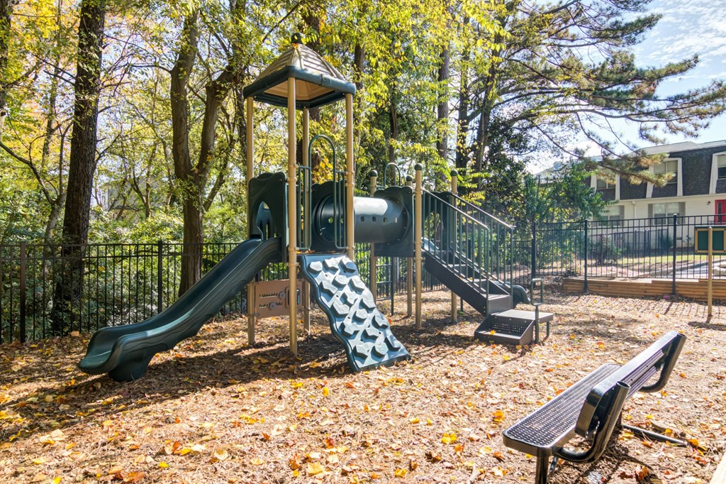 2113 Defoors apartments in Atlanta Georgia photo of playground