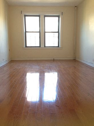 lots of natural light in apartment
