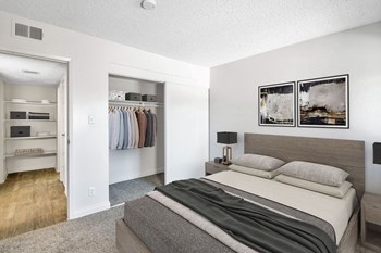Spacious Guest Bedrooms - Photo Gallery 6