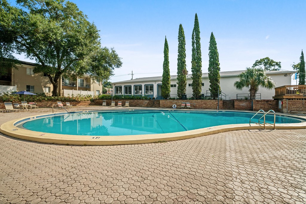 Townsend Apartments Jacksonville FL photo of sparkling pool