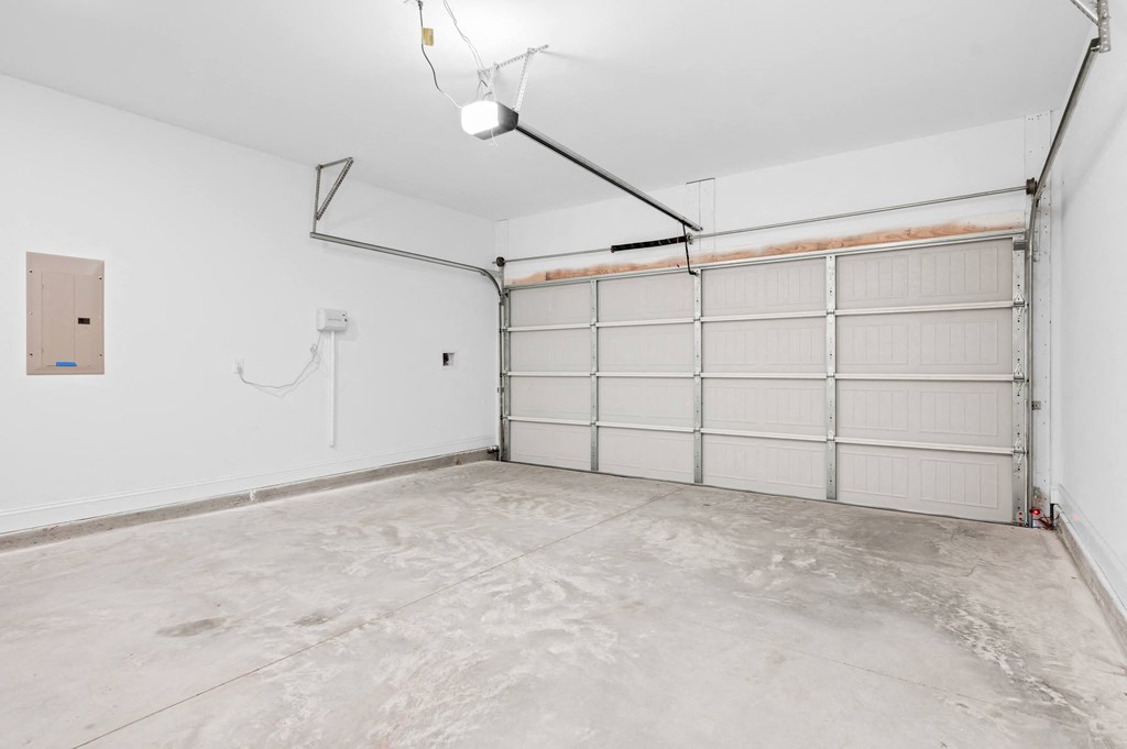 Blue Jay Commons Homes in Rincon, GA photo of garage