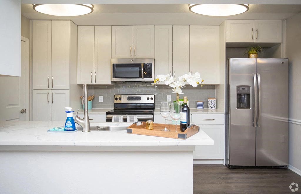 2100 Defoors apartments in Atlanta Georgia photo of kitchen