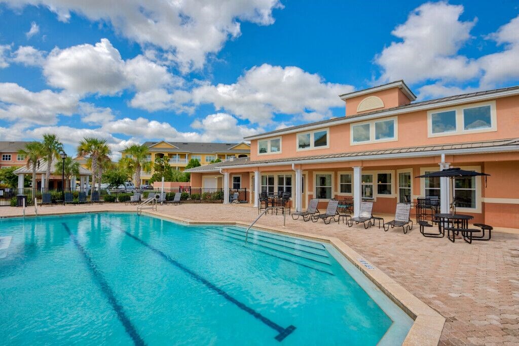 Pet-Friendly Apartments in Hinesville, GA – Tattersall Village - resort style swimming pool