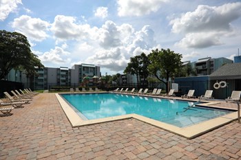 4491 NW 19th St 1-3 Beds Apartment for Rent - Photo Gallery 5