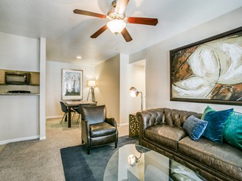 living room - Photo Gallery 6