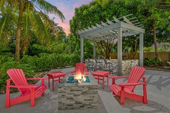 Wilton Tower apartments in Wilton Manors Florida photo of fire pit and BBQ grill area