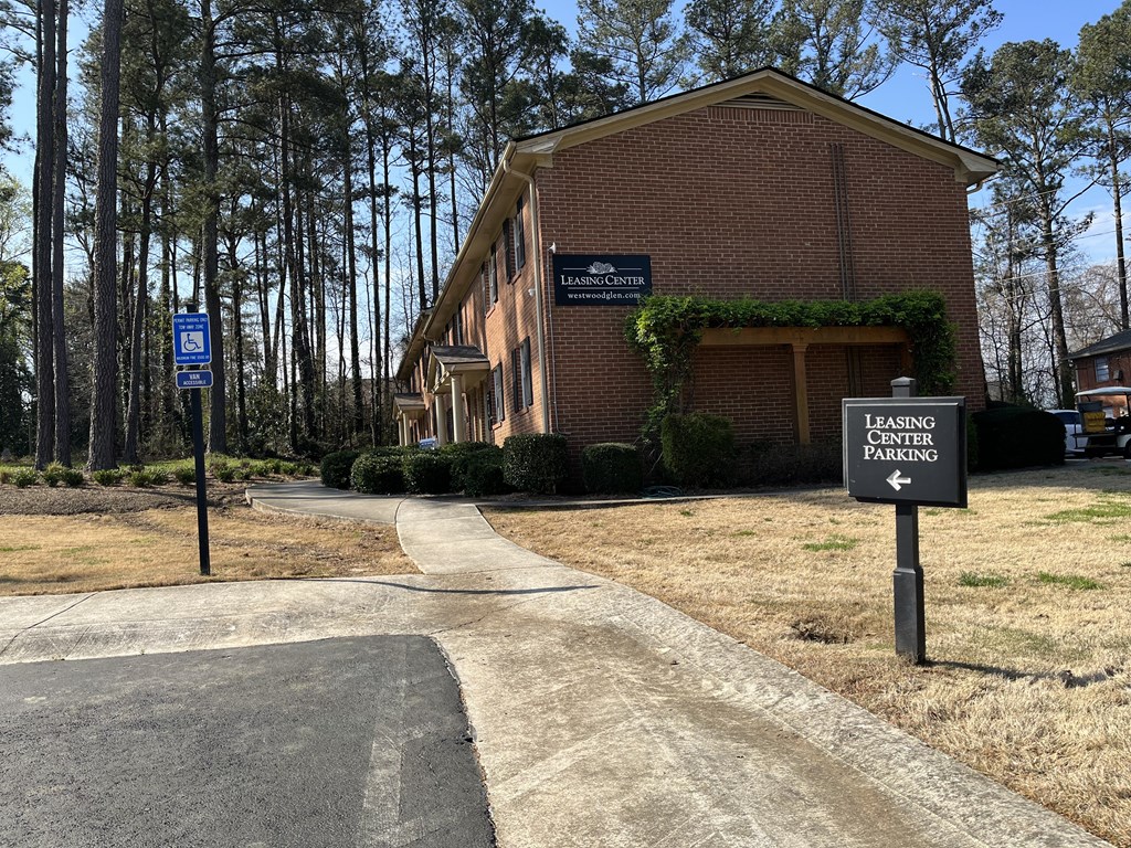 Westwood Glen apartments in Atlanta Georgia photo of community building