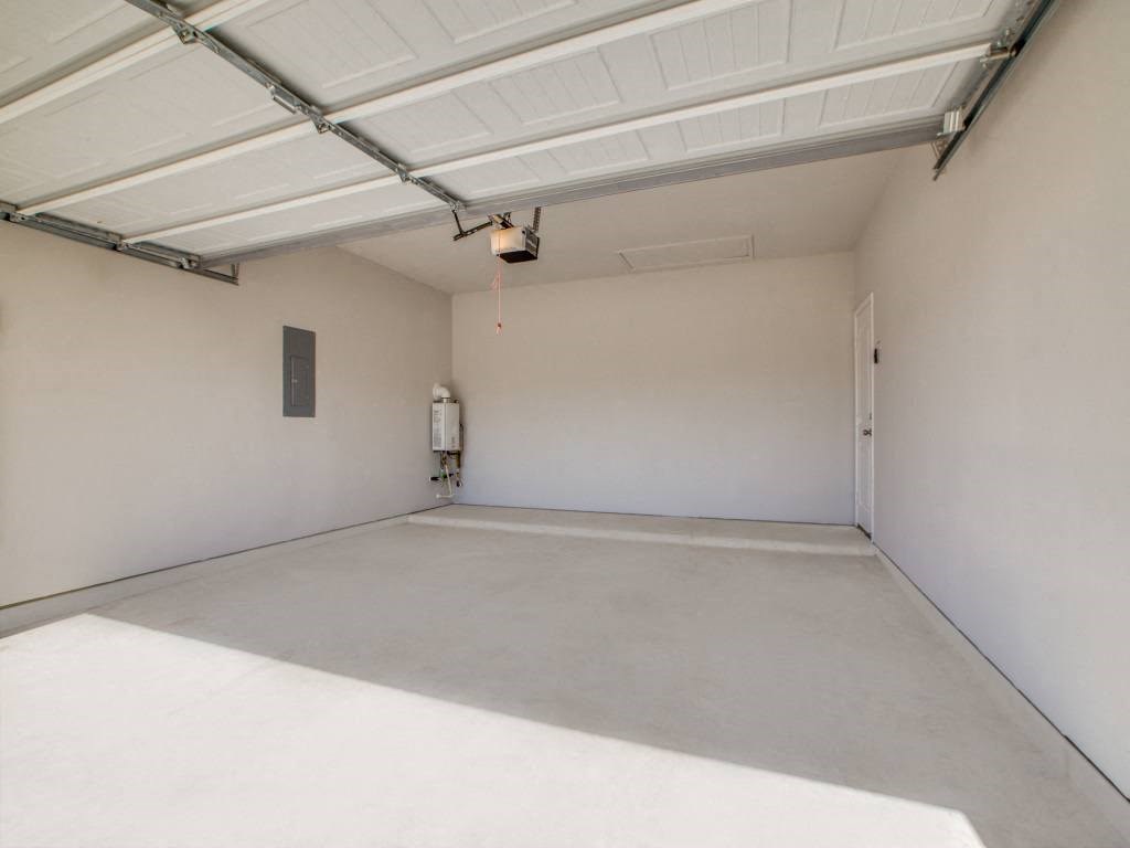 2 Car Garages at Amber Pines at Fosters Ridge, Conroe, 77384