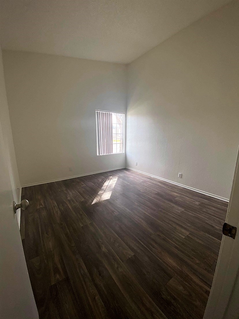 Sunnyside Senior Apartments in San Dimas California photo of bedroom