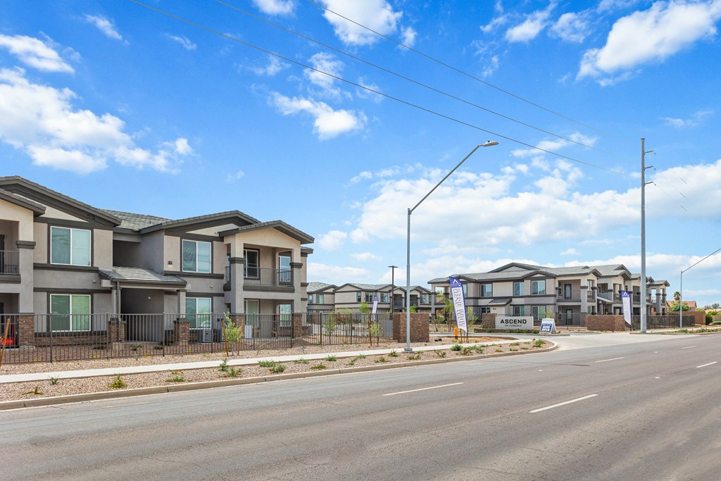 Obsidian On Glendale