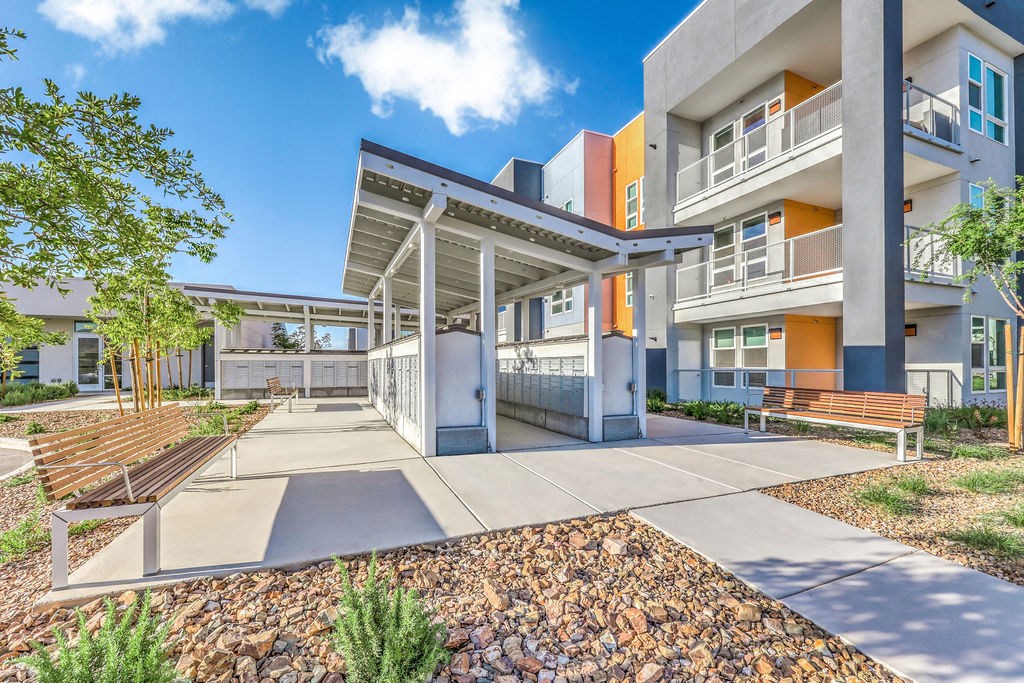 the preserve at ballantyne commons community courtyard