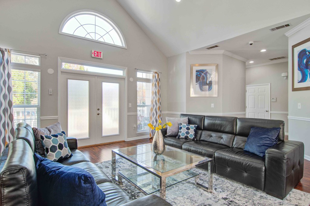 Ashford at Spring Lake apartments in Atlanta Georgia photo of clubhouse