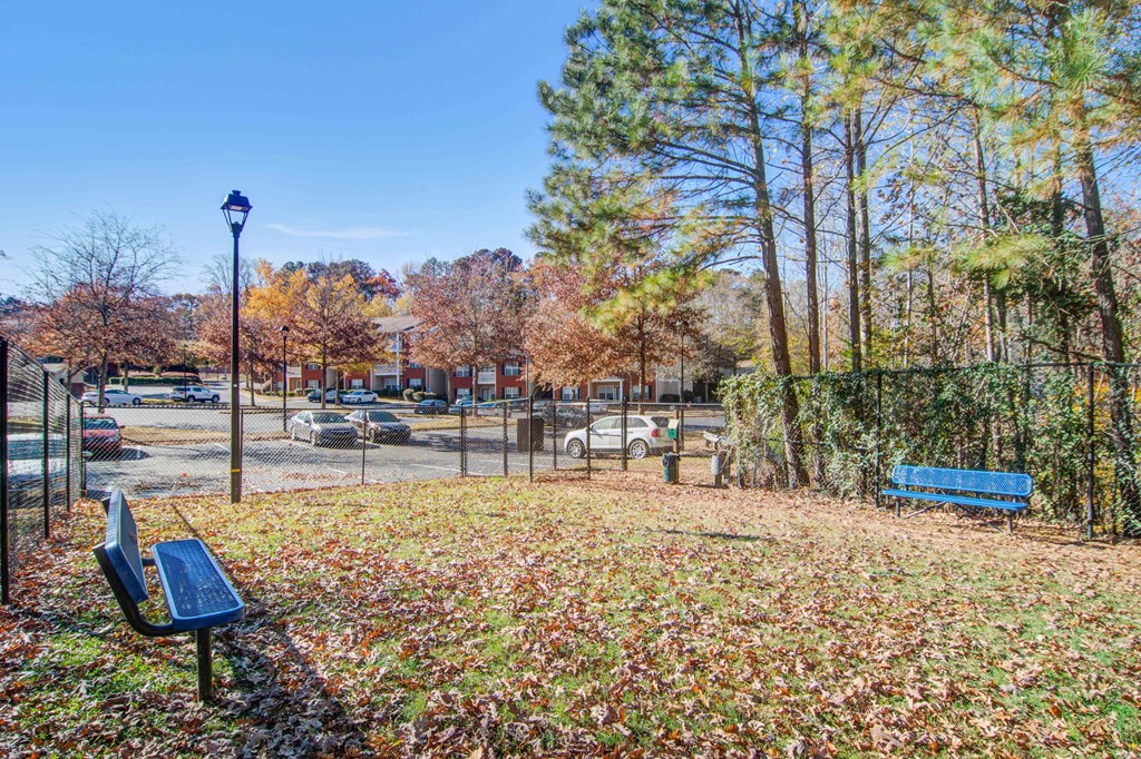 Ashford at Spring Lake apartments in Atlanta Georgia photo of dog park