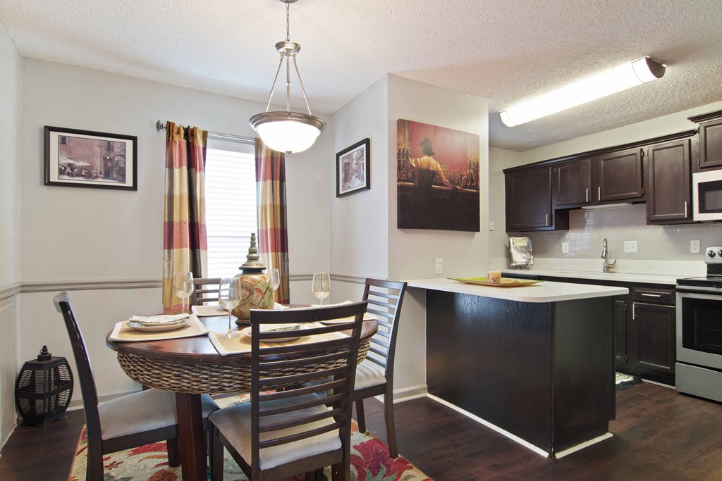 Audubon Briarcliff apartments in Atlanta Georgia photo of dining room