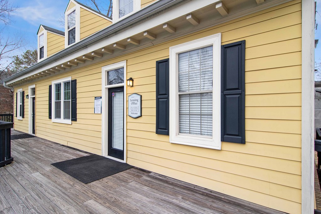 Audubon Briarcliff apartments in Atlanta Georgia photo of community building