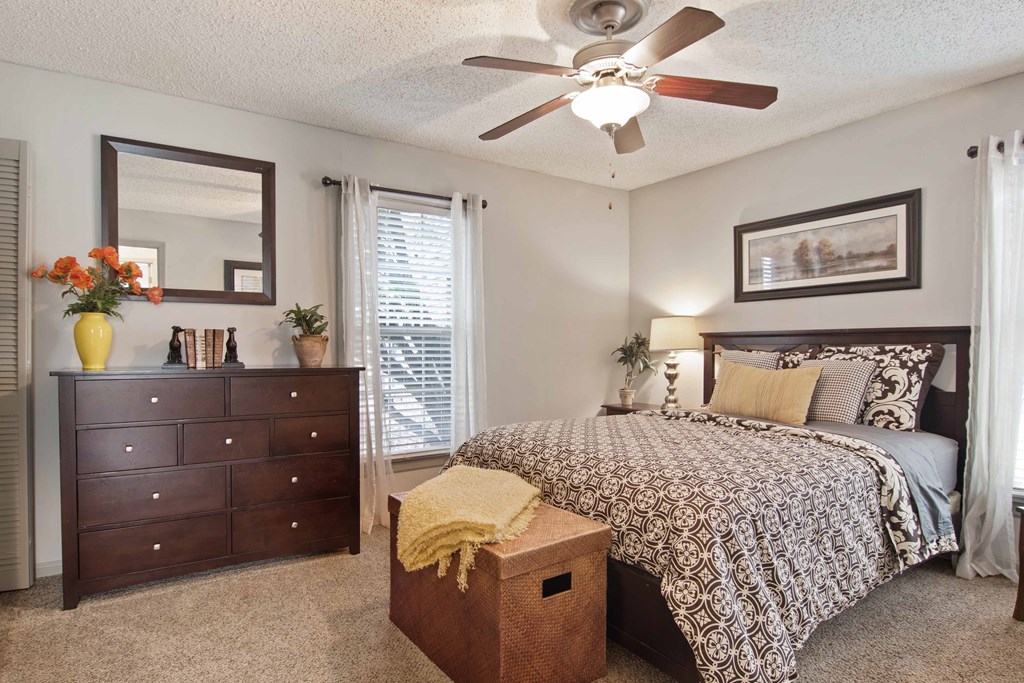 Audubon Briarcliff apartments in Atlanta Georgia photo of bedroom with ceiling fan